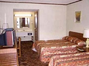 Motel Parkway